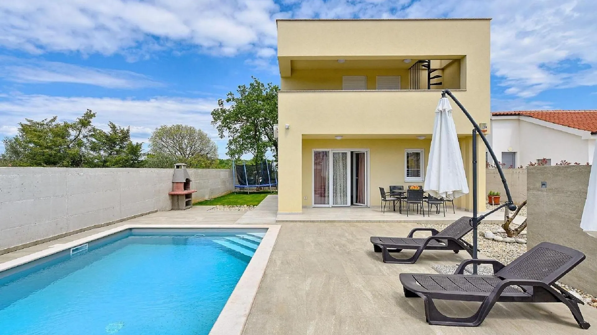 Modern Villa With Private Hydromassage Pool 보드냔 0*,